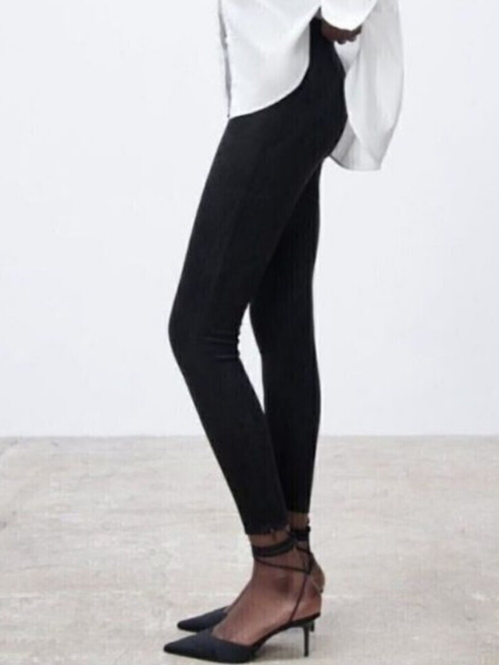 Zara Black Faux Suede Leather Side Zip Stretch Leggings Pants Raw Hem Ankle Zip